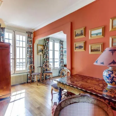 Le Pastel - Refined & Colorful - Madeleine Apartment Paris
