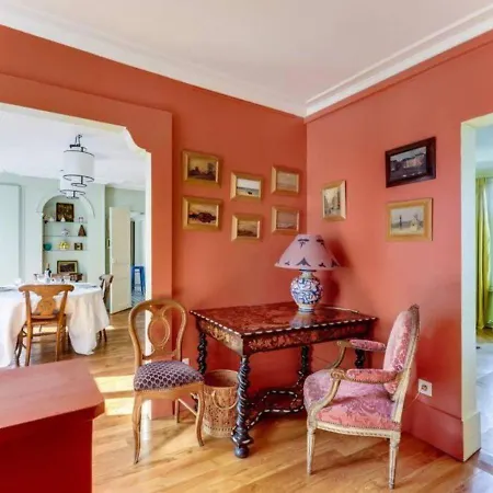 Le Pastel - Refined & Colorful - Madeleine
